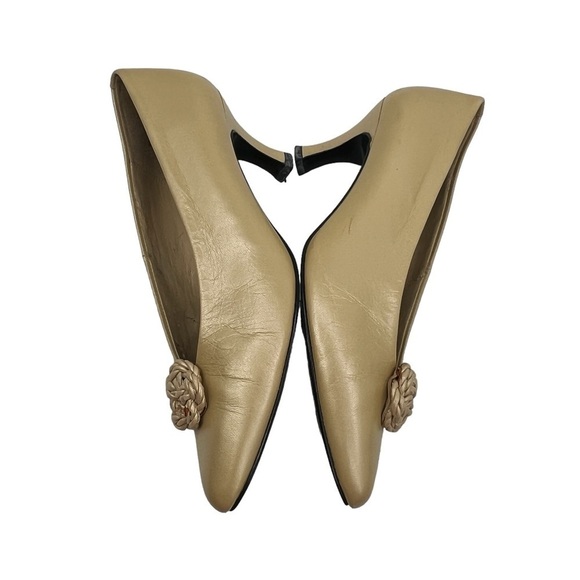 Amanda Smith Gold Twister Pointed Toe Flower Pumps Size 6 Women's - Picture 6 of 8